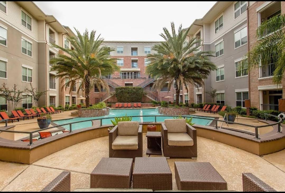 Welcome To The Suite Spot Luxury 1Bedroom Mid-Rise In Suger Land Χιούστον Εξωτερικό φωτογραφία